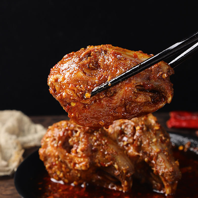 Spicy Rabbit Heads Wholesale from Zigong Cold-Eaten Rabbit, Sichuan Specialty Original Factory, Freshly Cooked and Delivered Edible Rabbit Meat Snacks