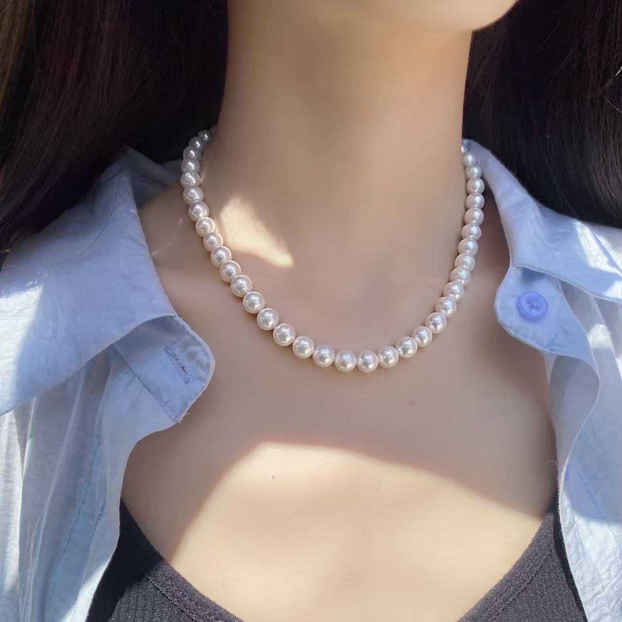 Organic necklace from pearl