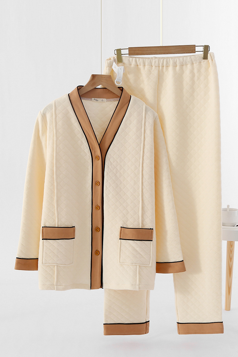 秋冬の女性の厚い空気の綿の月子服のvネックのカーディガンの産後の授乳の授乳する妊婦のスーツはパジャマを結びます。