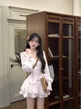 小个子少女穿搭甜辣妹纯欲风独特绝美长袖上衣蛋糕半身裙两件套装