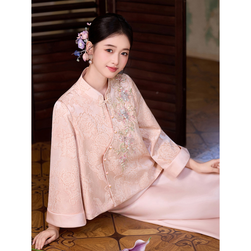 Pink Cheongsam Toast Dress for Bride 2026 New Style New Chinese Long-Sleeved Suit Engagement Dress Skirt Petite Homecoming Pink Cheongsam Toast Dress for Bride 2026 New Style New Chinese Long-Sleeved Suit Engagement Dress Skirt Petite Homecoming