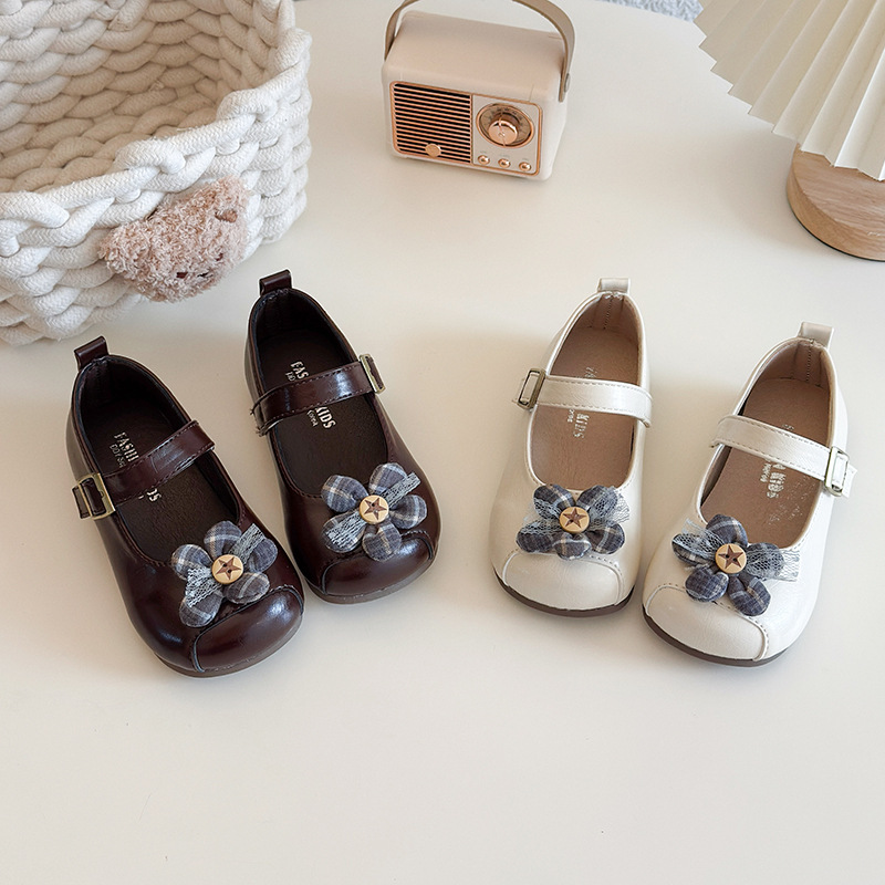 Zapatos para niñas zapatos de cuero para bebés primavera 2026 nuevos zapatos de espectáculo para niños flores zapatos de princesa image 1
