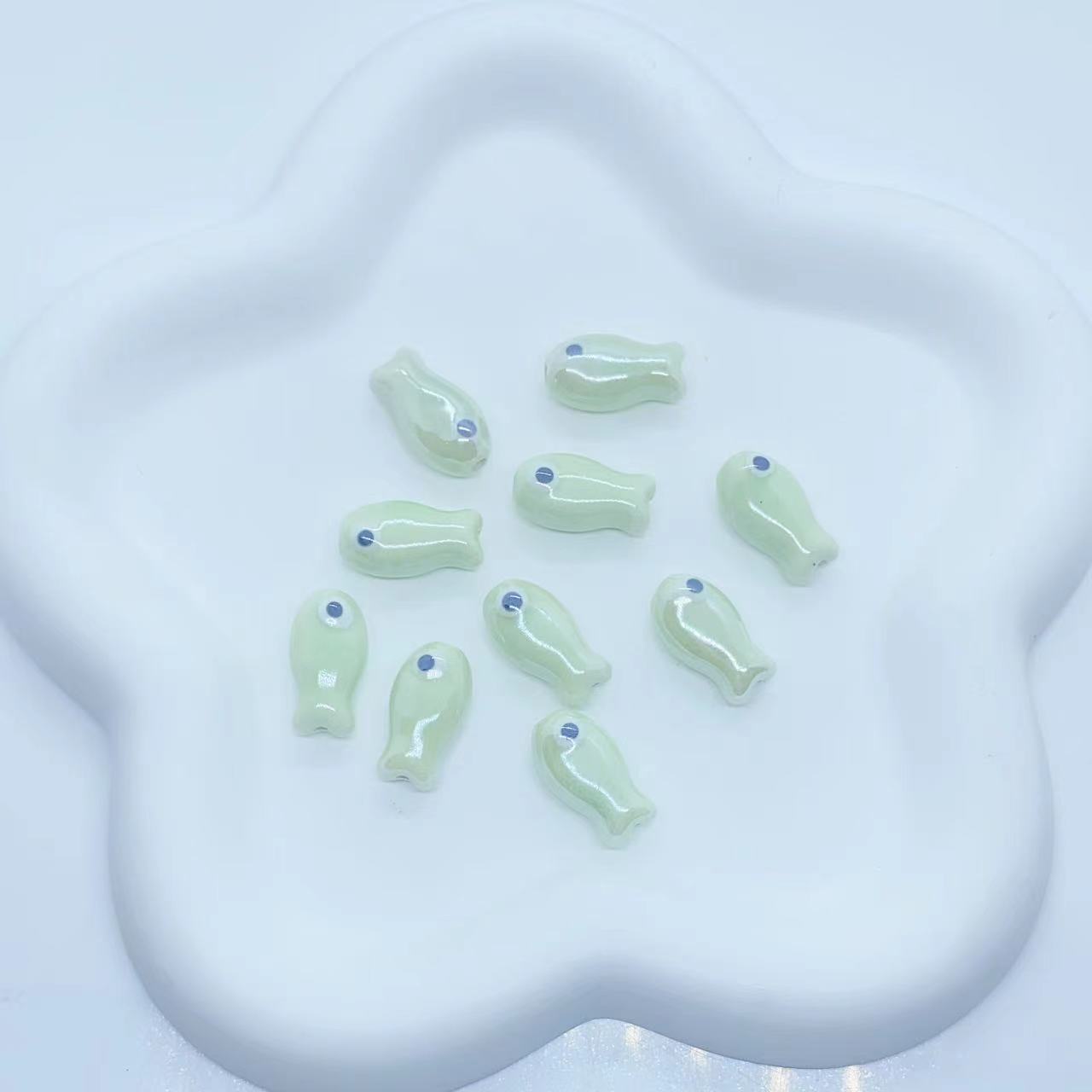 10 Pieces 10 * 20mm Hole 2~2.9mm Ceramics Fish Beads display picture 3