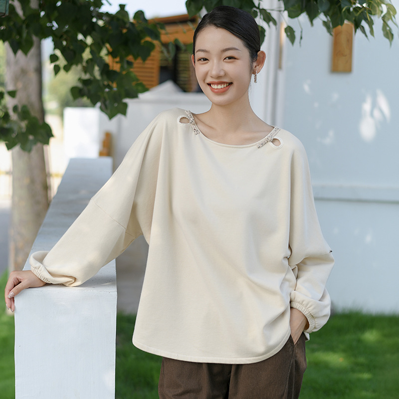 New Chinese Women's 2024 Autumn and Winter New Sweat Women's Loose Lazy Style Joker Retro Design Sense Top Wholesale