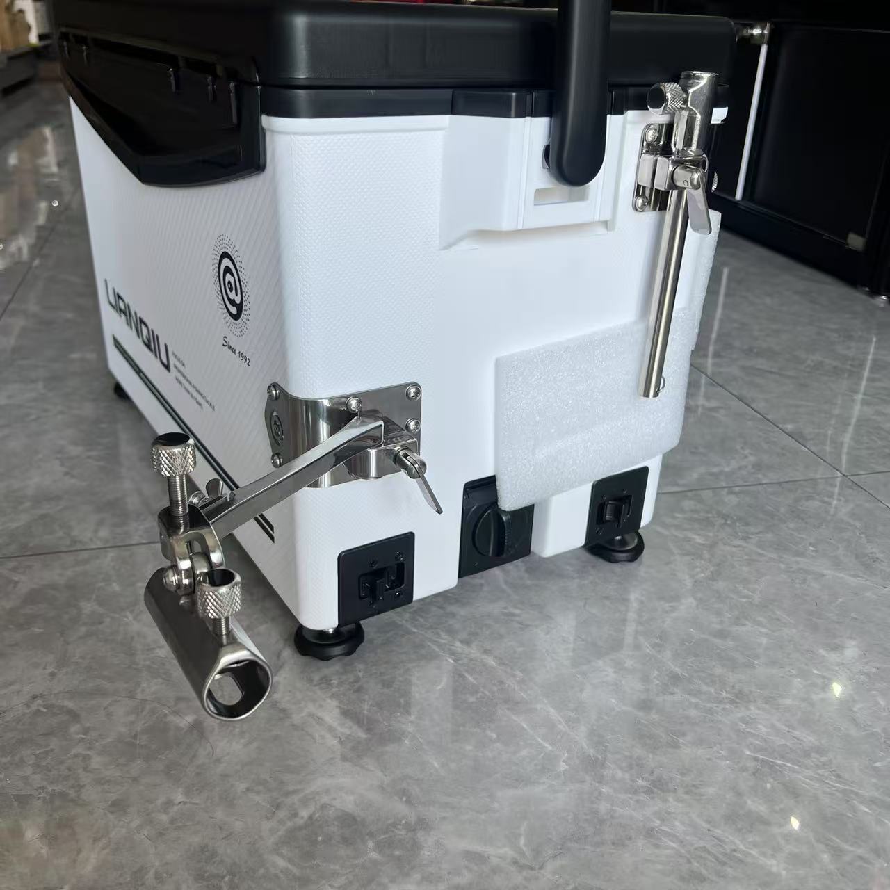 Lianqiu Q33 경량 낚시 상자 [액세서리가 포함된 흰색]