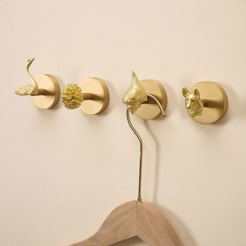 Cross-Border Hot-Selling European-Style Light Luxury Retro Brass No-Drill No-Nail Hook for Hanging Clothes, Creative Wall-Mounted Hook for Behind the Entrance Door