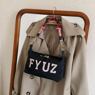 б������eŮ��ţ�򲼰��p�汳�����玧������ʽ�μ��Ҹ�°���ĸ