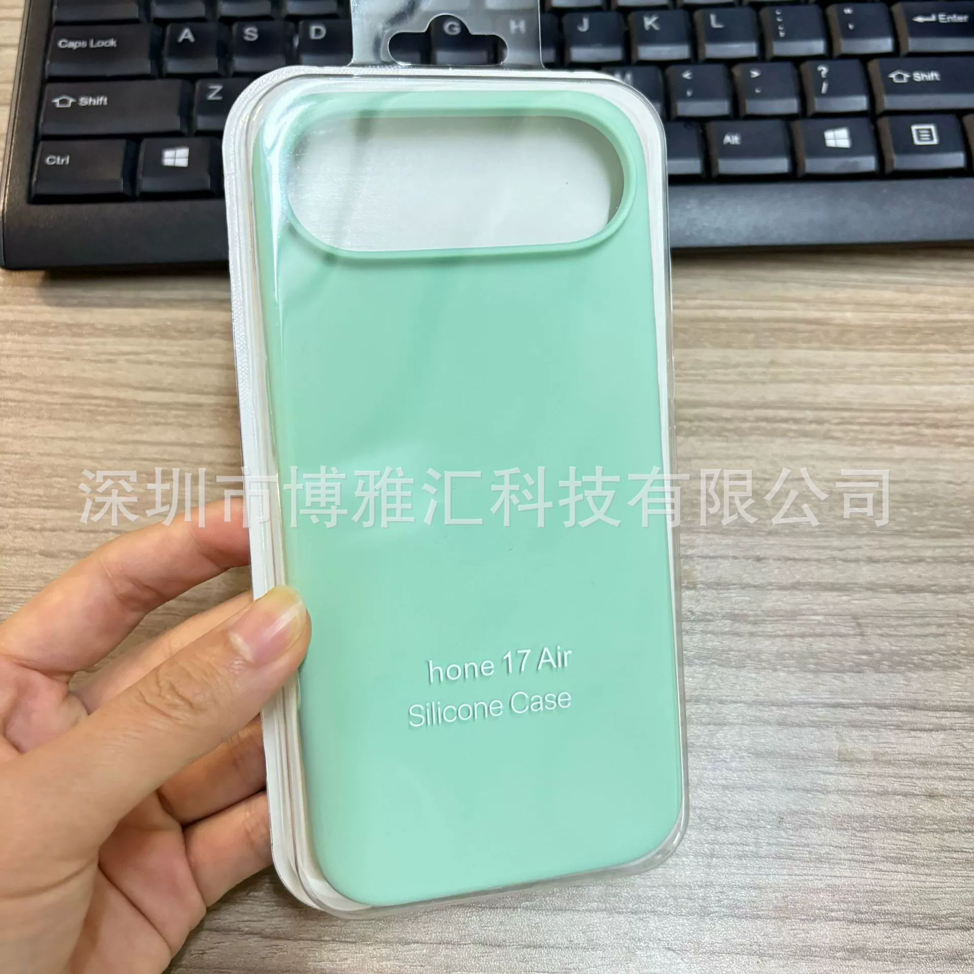 Силиконовый чехол для телефона (совместимый с Apple) iPhone 17/17 Pro/17 Pro Max, жидкий силикон, внутренняя PC-оболочка