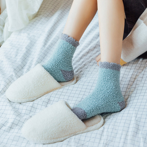 Coral velvet socks for autumn and winter, solid color, ribbed women's socks, simple half-sided velvet, thick floor socks, mid-calf sleep socks
