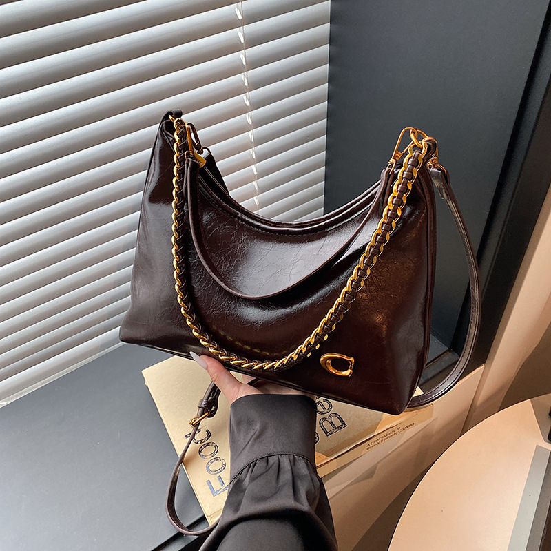 2025 Spring New Style Handheld French Oil Wax Leather Shoulder Bucket Crossbody Underarm Women's Large Capacity Versatile Bag 2025 Spring New Style Handheld French Oil Wax Leather Shoulder Bucket Crossbody Underarm Women's Large Capacity Versatile Bag