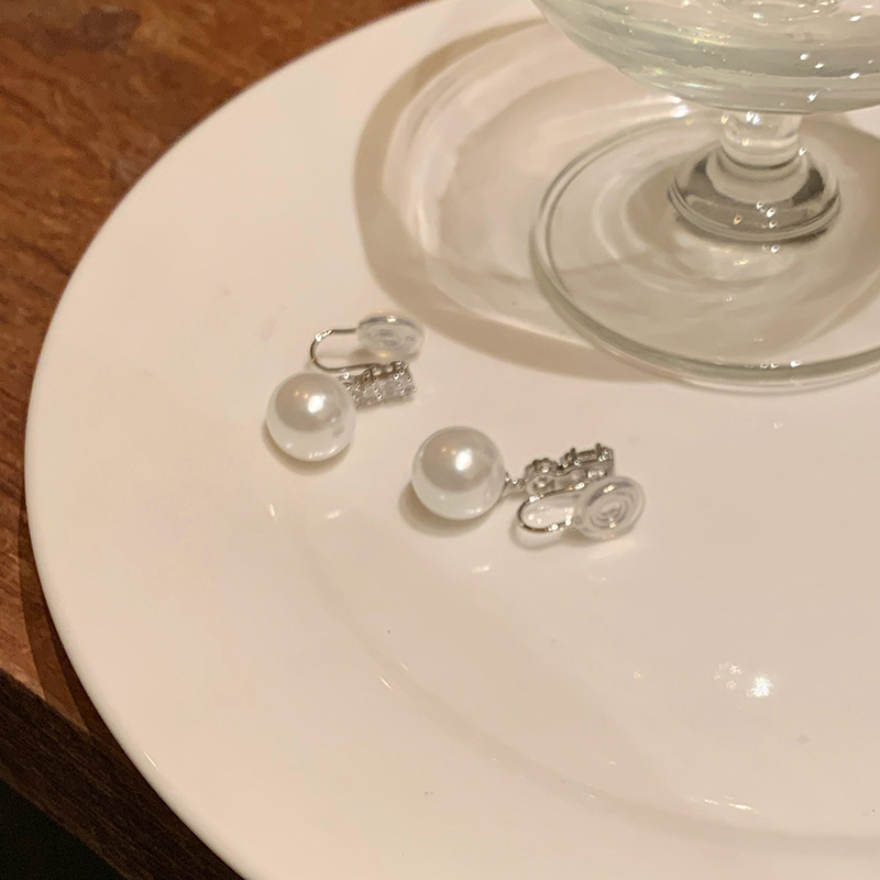 2025 nuevo estilo flor borla sin agujeros para las orejas placa de incienso para mosquitos pinzas para las orejas para las mujeres, pendientes de lujo ligero de alta calidad, pinzas para las orejas indoloras