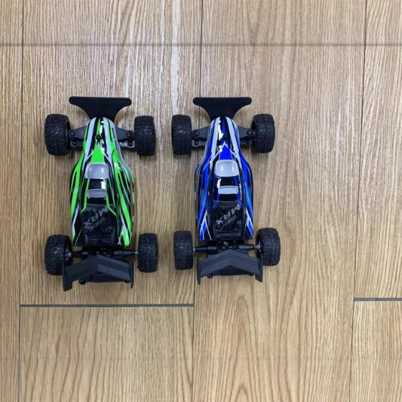 Transfronterizo 1: 28 mini coche modelo de coche de control remoto Amazon LED iluminación a escala completa mini escalador vehículo todoterreno