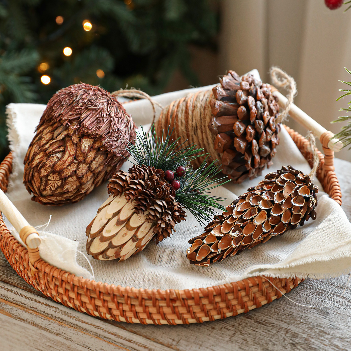 Nuevo colgante de madera grande pinos espuma colgante árbol de Navidad roble decoración escena decoración decoración