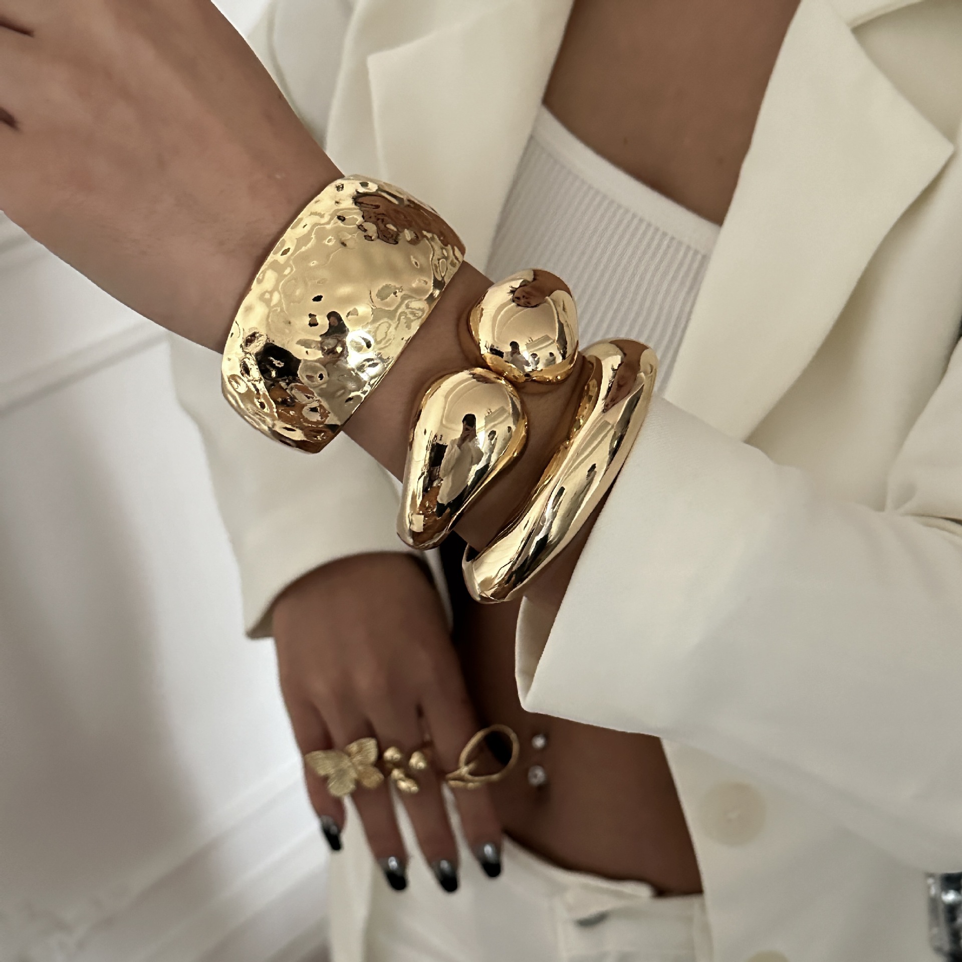 59g Weight Rings, Bracelets Classification 1 Piece Quantity Daily Occasion Alloy Material Solid Color, Butterfly Pattern Women's Gender Ring, Plating Design Exaggerated Style Exaggerated Solid Color Butterfly Alloy Ring Plating Women's Rings Bracelets 9