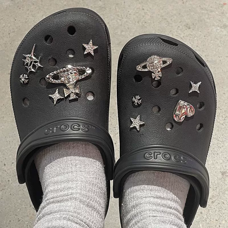 Сапоги Mengfu Galaxy Flowers Croc Shoes DIY Аксессуары Летние маленькие свежие цветы обуви Адаптированы к Zhibi Star Crocs Shoes Цветы обуви