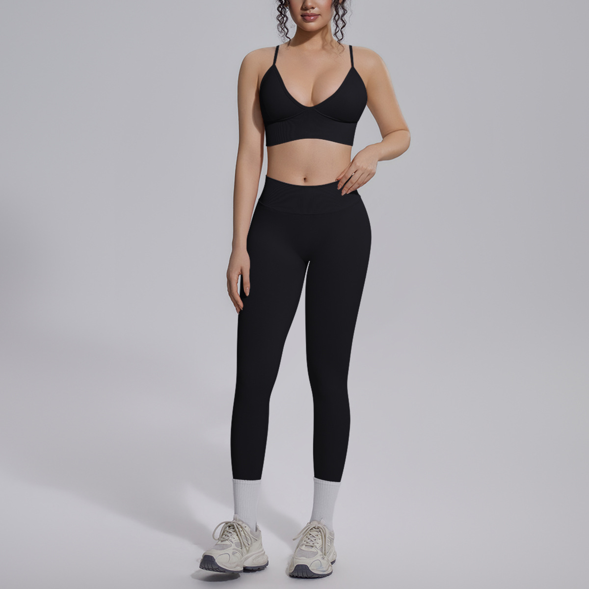 Nuevo cross-border sin costuras color sólido hermoso de espalda alta elástica ropa de entrenamiento de yoga apretada cuatro piezas juego de ejercicio ejercicio ejercicio ejercicio