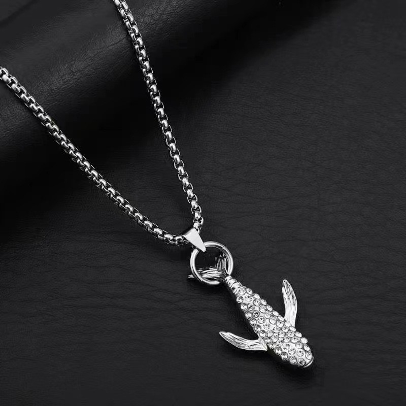 Collana con balena intarsiata con diamanti da donna, ciondolo hip-hop semplice e alla moda, accessori con cappuccio personalizzati e versatili_voghion.com