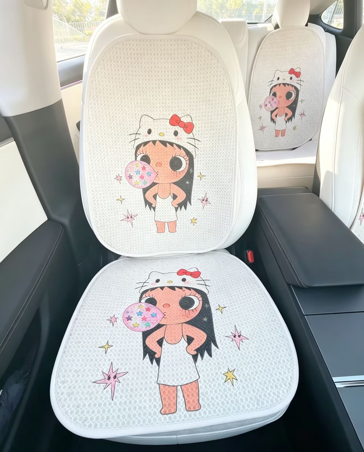 26-Year-Old New Model Cartoon Q-Style Beautiful Girl Breathable Fabric Car Seat Cushion Four-Season Multi-Piece Set Independent Stand Cross-Border Wholesale