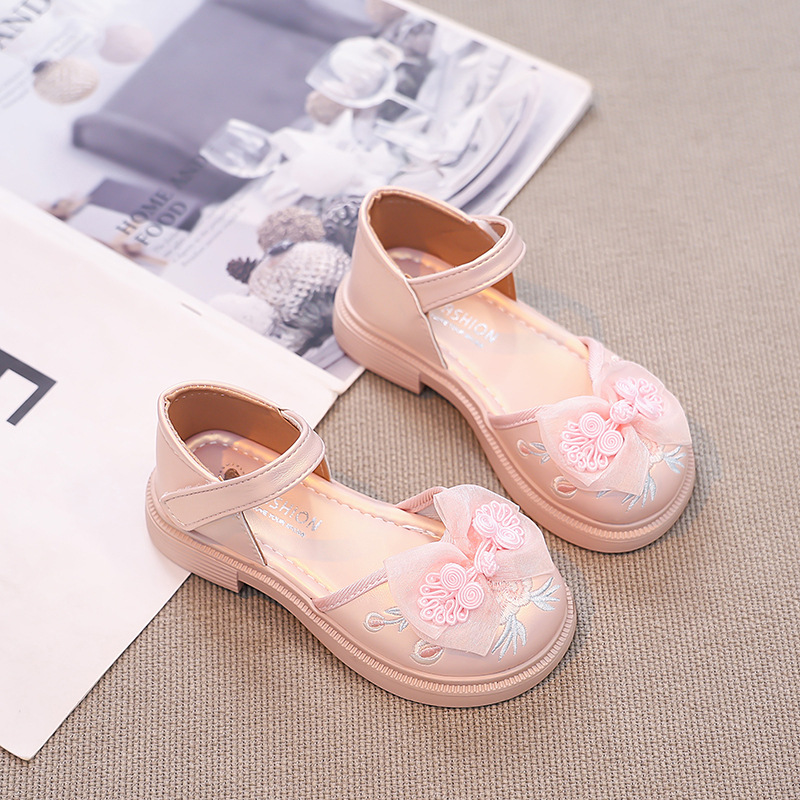 Sandalias para niñas 2025 verano nuevos zapatos de estilo antiguo para niños zapatos de princesa para niñas zapatos Hanfu de estilo chino bordado marea