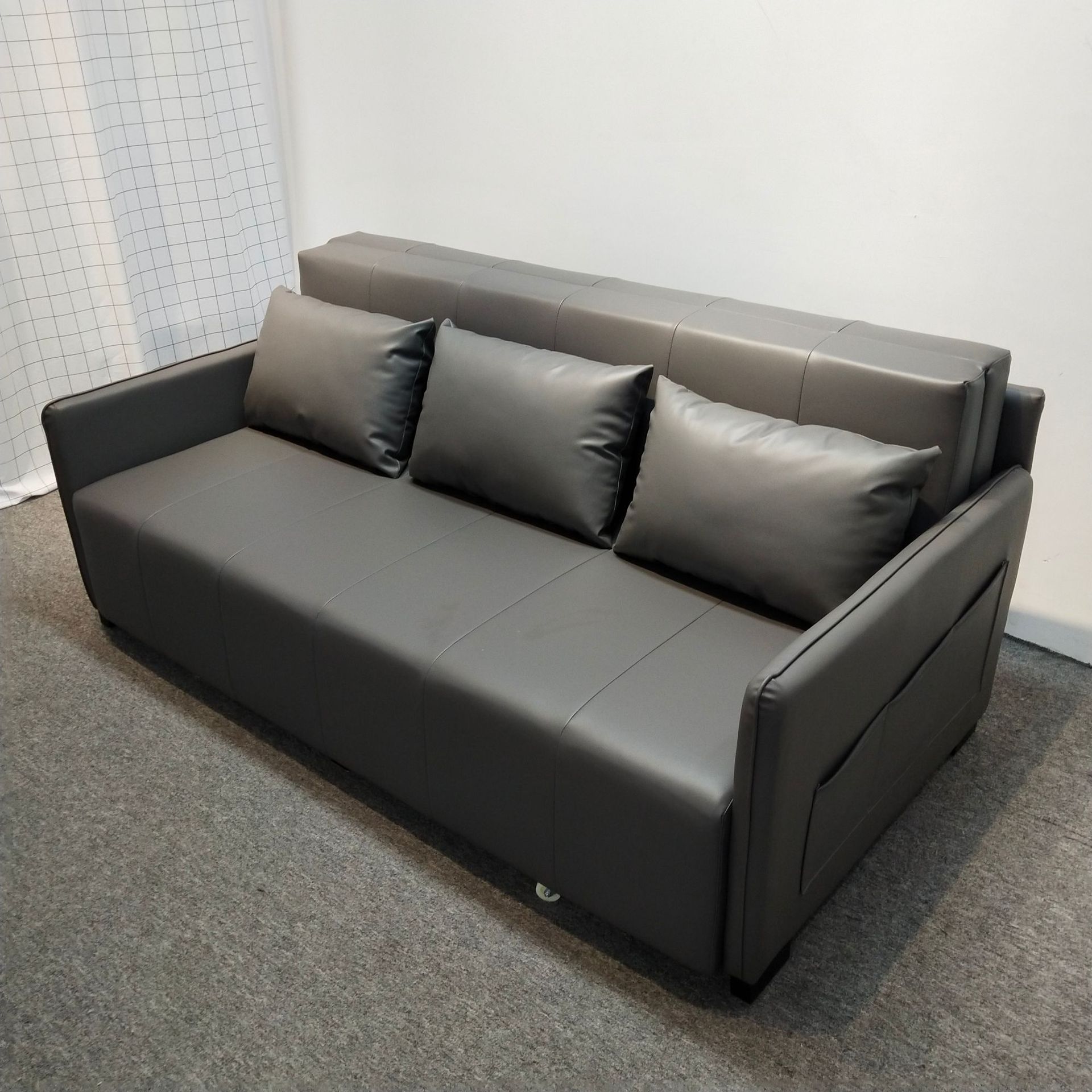 Sofá cama multifuncional doble uso plegable pequeño tipo sala de estar almacenamiento látex doble sofá cama de cuero de tres personas