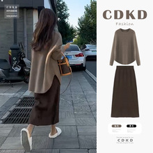 ootdС�����¿�Ů�b��һ��Ƭ����һ�������՜p�g2025�nϵ�ļ�����