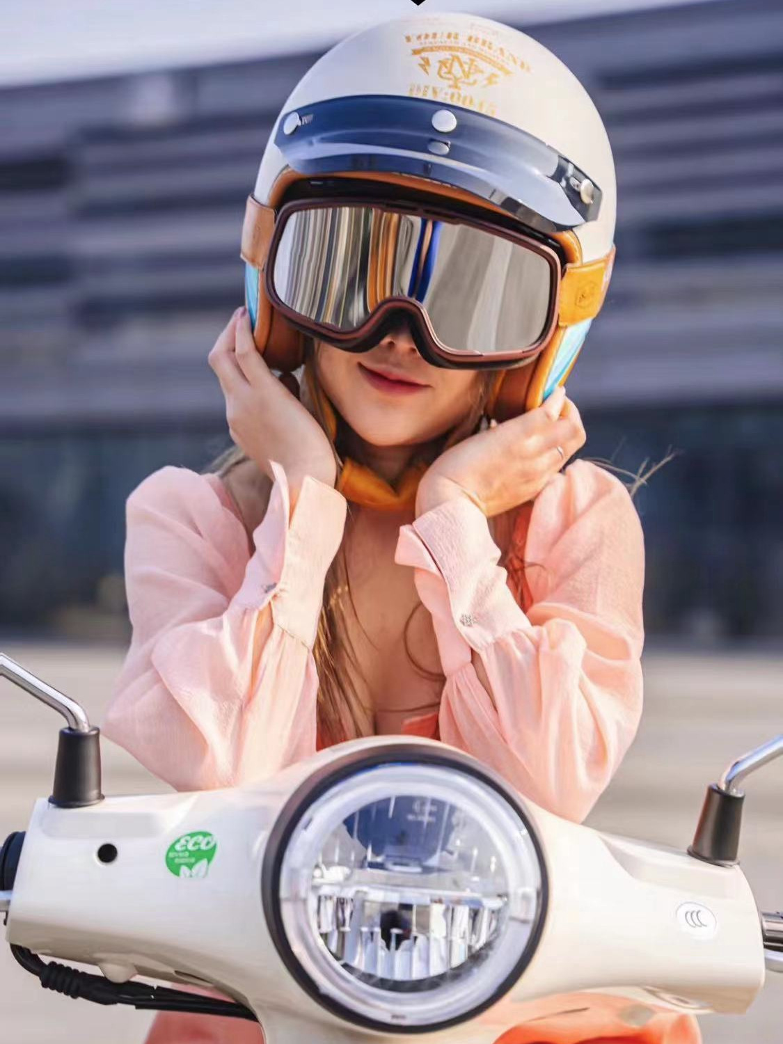 Retro Helmet 3/4 Cruise Motorcycle Autumn and Winter Men's and Women's Electric Vehicle Half Helmet with Built-In Lens Motorcycle Cycling Helmet