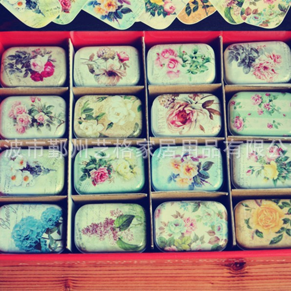 Caja de hierro de almacenamiento retro caja de joyería caja de medicina Mini caja de hierro grande floral púrpura hierba crema caja Matchbox en stock