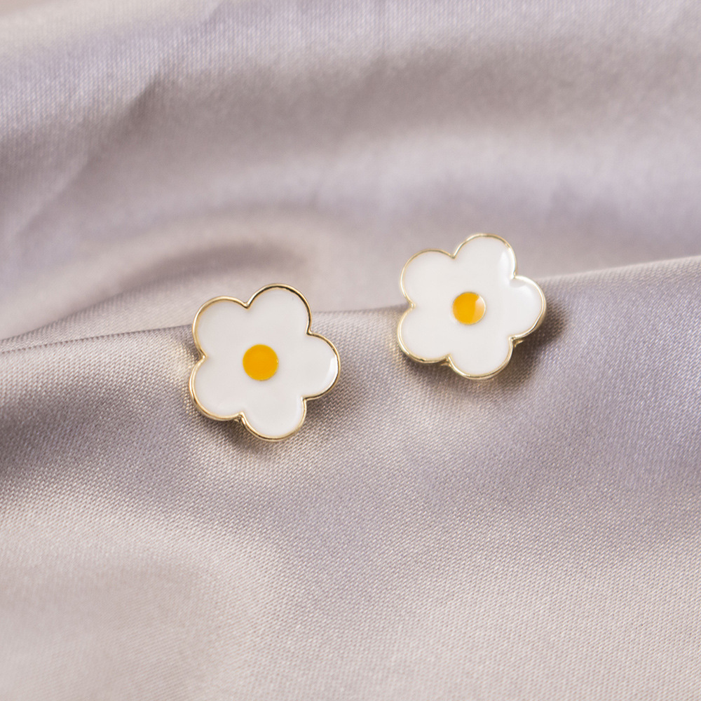 Pinzas para las orejas de flores vidriadas de estilo pastoral, sin agujeros para las orejas, sin dolor, temperamento fresco y diario, pinzas para las orejas triangulares, pendientes simples de nicho