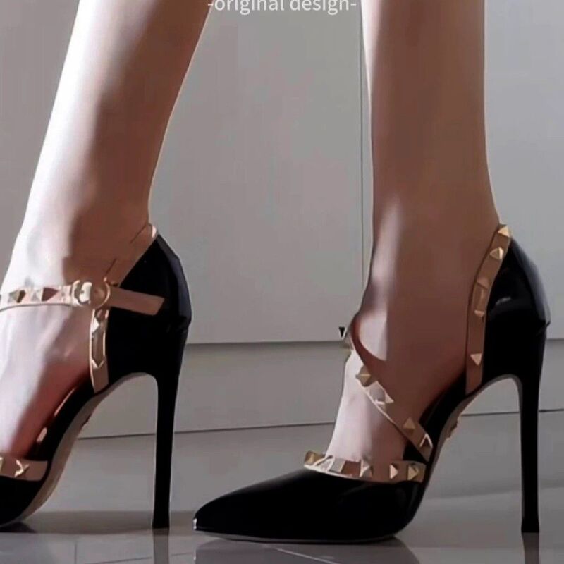 Rivet High Heels Women's Autumn and Winter New Pointed Toe Beautiful Willow New Products Baotou Sandals New Shoes