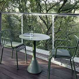 简约休闲庭院户外桌椅奶茶店咖啡厅铁艺彩色露天套装组合设计Tω