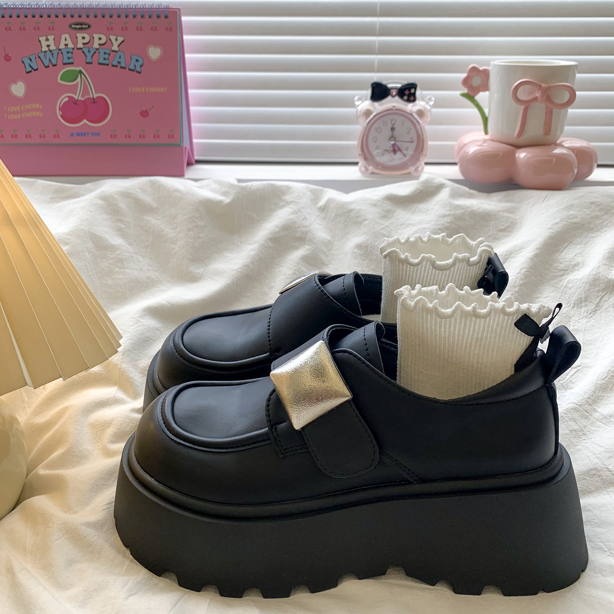 大头魔术贴小皮鞋女2025秋季新款复古英伦风厚底增高百搭乐福单鞋