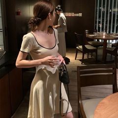 フレンチヘップバーン風の大きな襟が驚くほどシックなドレス、新しいスタイルのセレブの女神風エレガントなスリムスカート