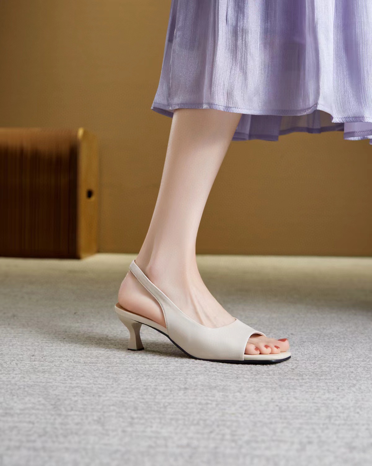 Sandal cao gót nữ mũi nhọn quai ngang da thật, gót trung bình, đế mềm hở gót — đen chi tiết 6