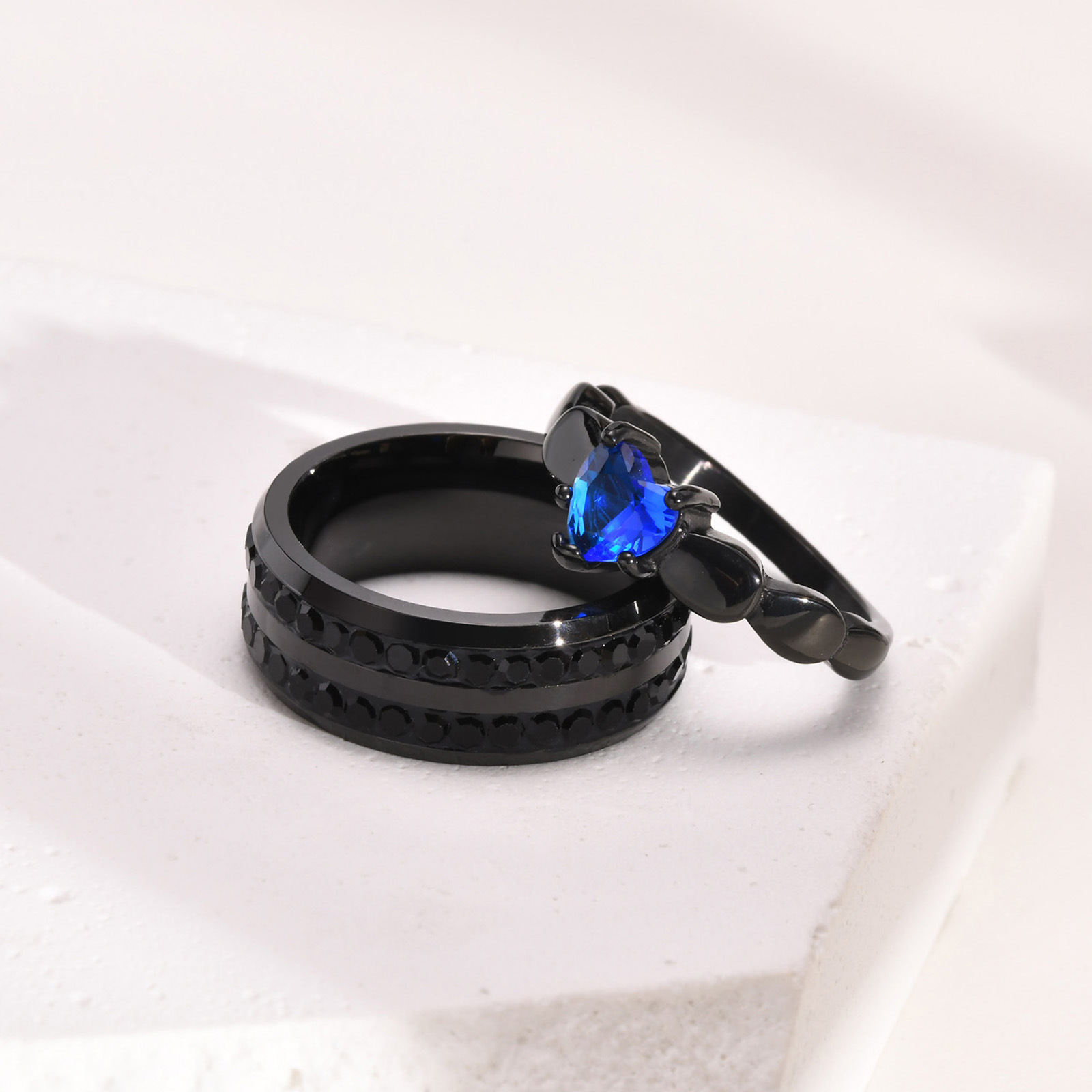 Simple Style Heart Shape Titanium Steel Rings Inlay Zircon Stainless Steel Rings display picture 3