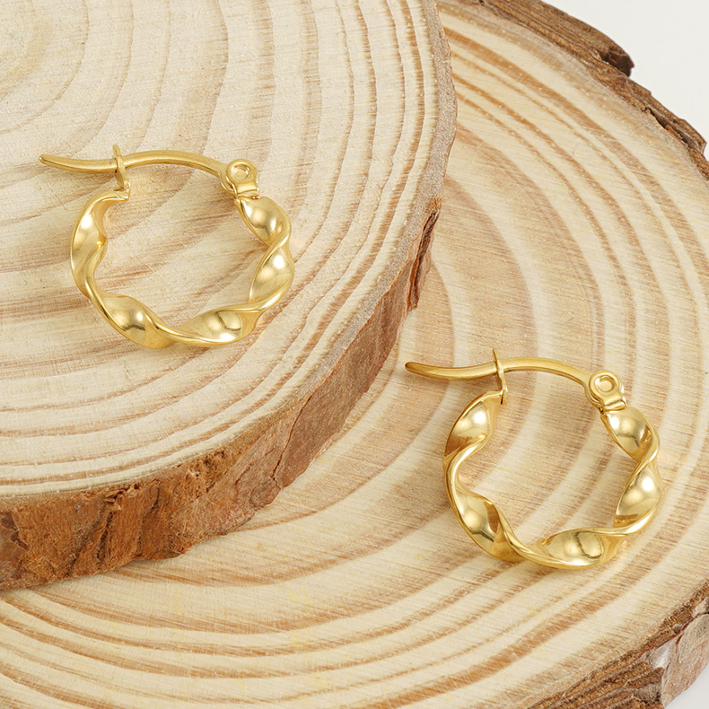 Simple Style Solid Color Twist Titanium Steel Hoop Earrings 1 Pair display picture 3