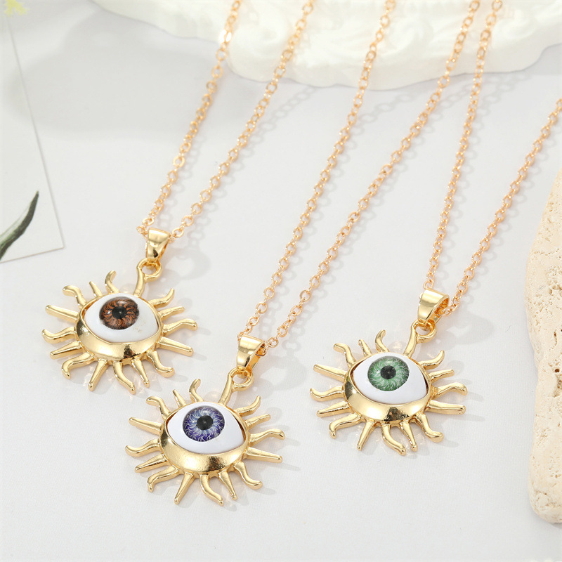 exaggerated metal edging three-dimensional sun eye pendant collarbone chain