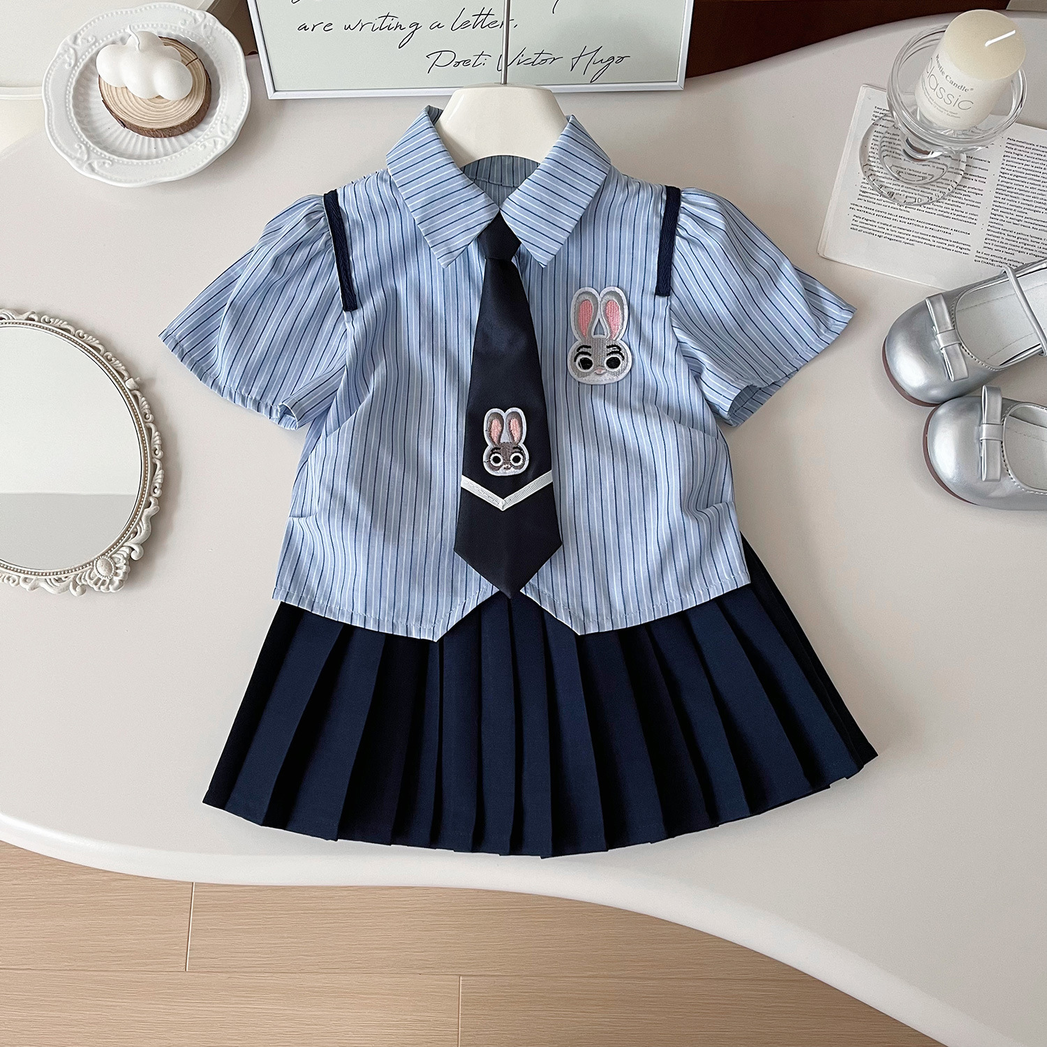 Mädchen Hasen Uniform Set Kurzarmbluse Und Plisseerock_voghion.com