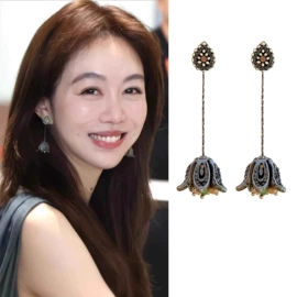 项链;耳环;耳钉