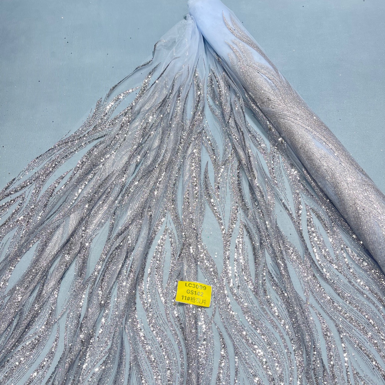 现货LC3099枪灰 婚纱礼服面料 网纱洒金片 喷金花型面料细粉孔片