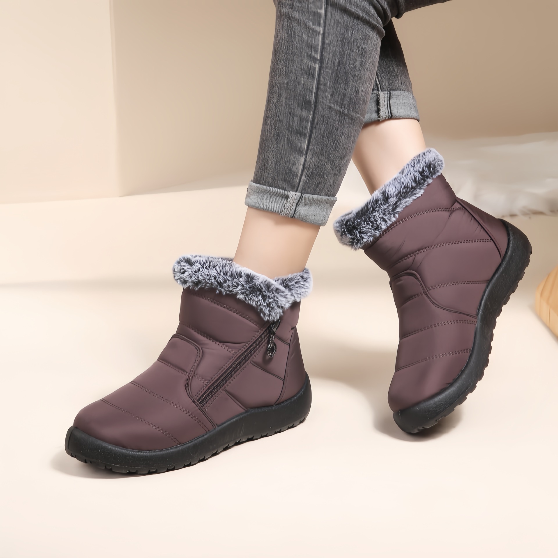 新款雪地靴女兔毛加绒防滑 保暖防水中老年棉鞋 妈妈靴子短靴冬季