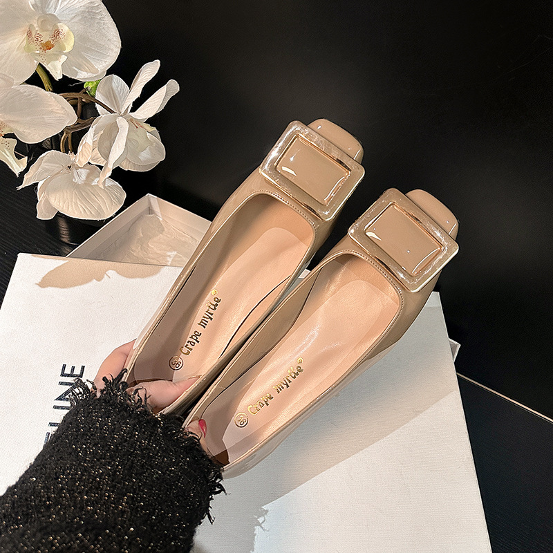 Nuevos zapatos elegante y poco profundos de primavera de la uva madre, temperamento de cabeza cuadrada delgada, zapatos de botón cuadrada para mujeres