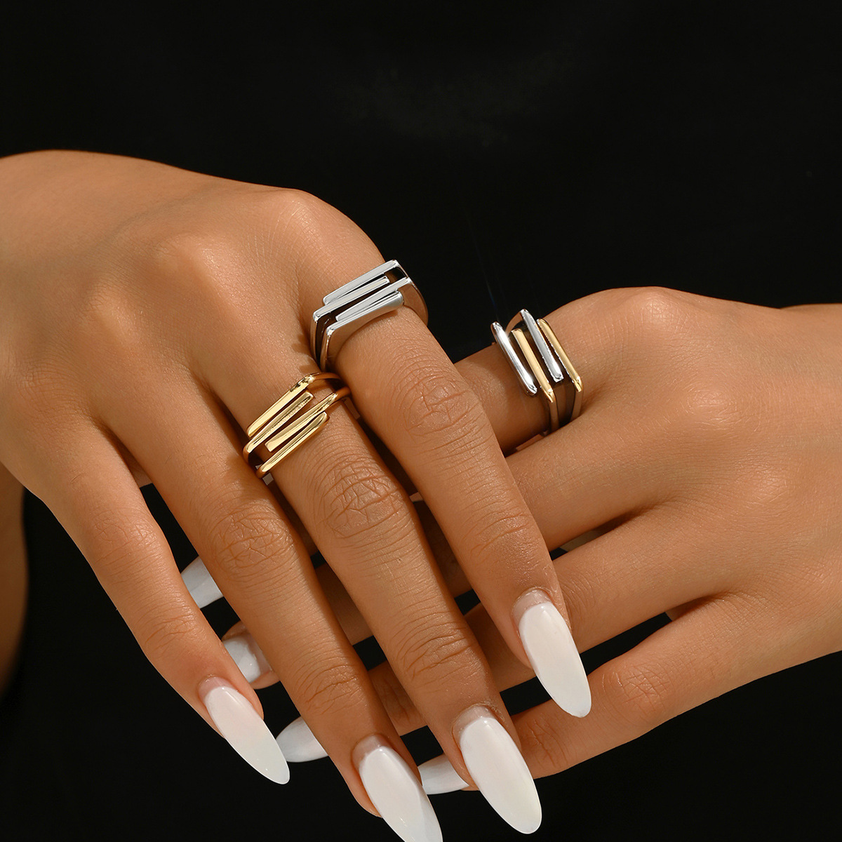 Stylish Fidget Ring For Anxiety And Stress Relief Designer Ring_voghion.com