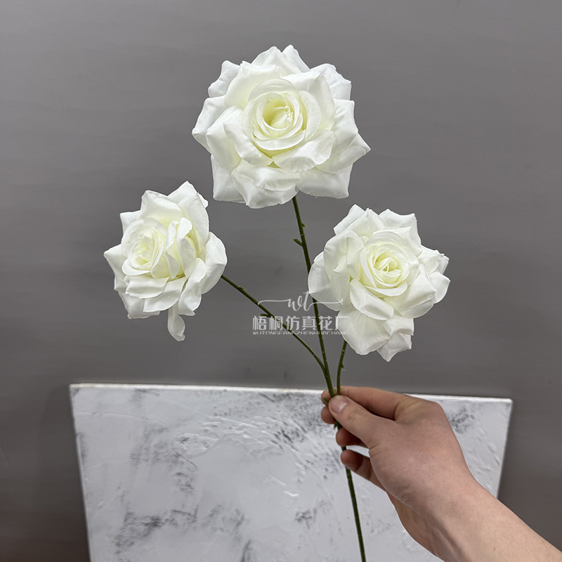 3-head curled diamond rose—milk white#
