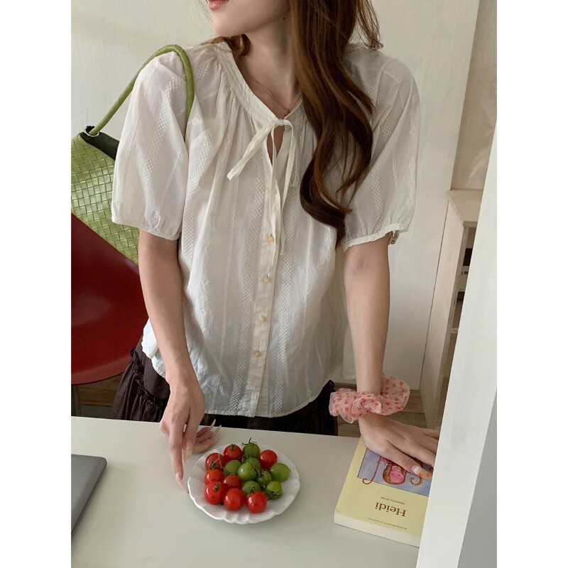 3Th Morning Perry Moonlight Sweet Pleated Tie-Up Round Neck Embroidered Short Sleeve Shirt Zy4283 3Th Morning Perry Moonlight Sweet Pleated Tie-Up Round Neck Embroidered Short Sleeve Shirt Zy4283