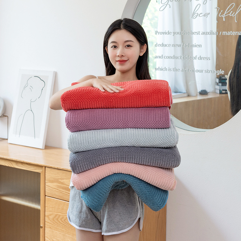 Factory Wholesale Bath Towel Home Lucky Pattern Unisex Large Wrap Towel Absorbent Non Shedding