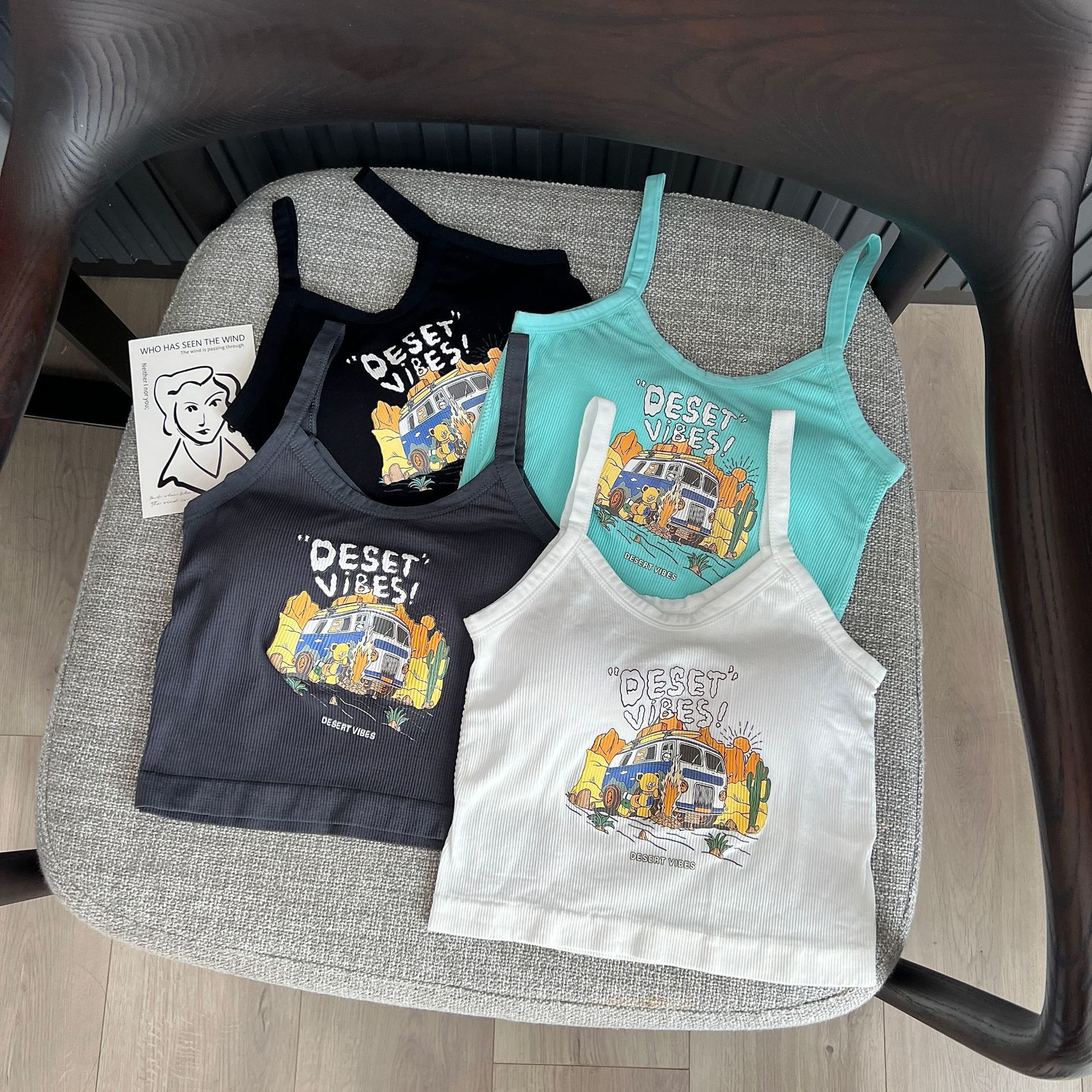 소녀의 만화 인쇄 슬링 튜브-끈이없는 달콤한 원피스 고정 컵 내부 착용을위한 순수한 편안한 통기성 원활한