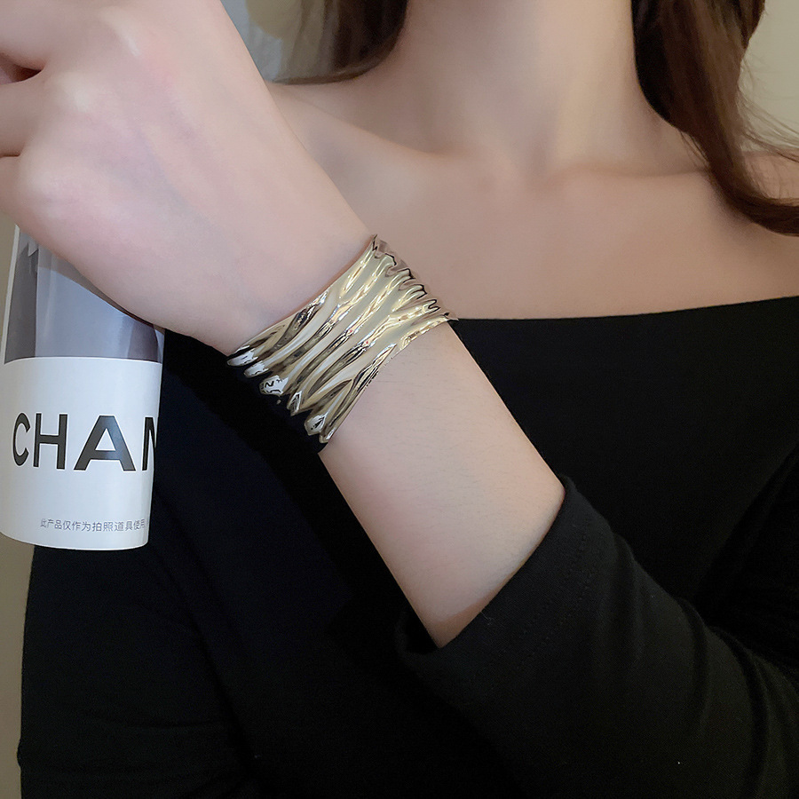 Exaggerated Geometric Metal Bracelet Circular Link Fashion Style_voghion.com