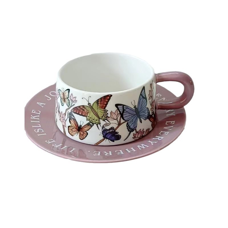 Francés retro flores púrpura mariposa nicho lujo ligero taza de café de alta calidad taza de agua exquisita taza de cerámica de té de la tarde plato