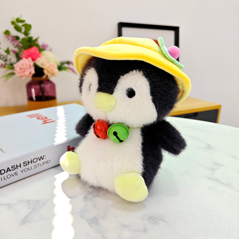 Muñecas, adornos, muñecas, juguetes de peluche, patos, dinosaurios, pingüinos, pollos amarillos, osos pardos, pandas, elefantes, carpincho, muñecas