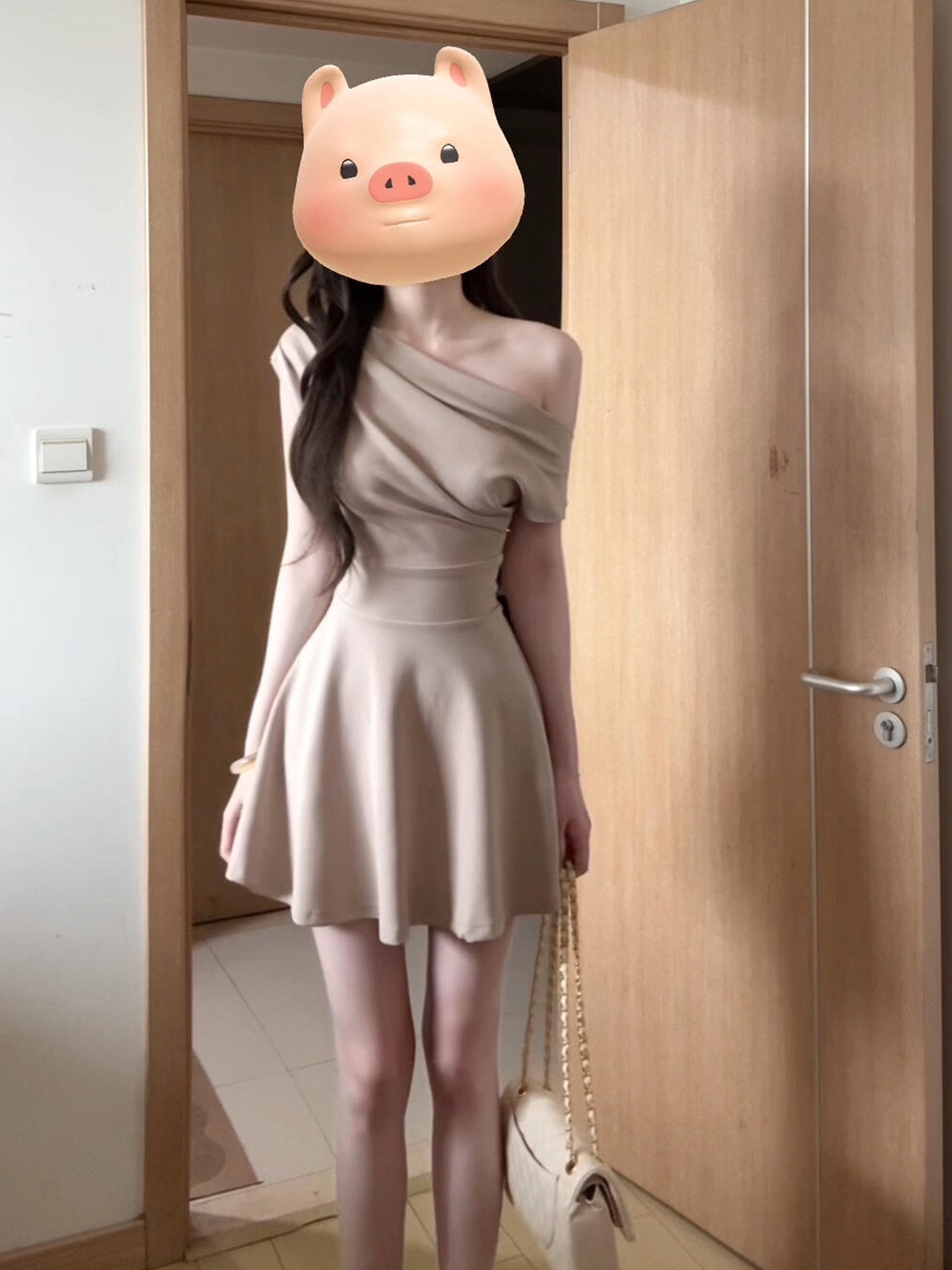 French-Style Pure Desire Solid Color One-Shoulder Dress for Women, 2026 New Summer Elegant Waist-Cinching Slimming A-Line Short Dress
